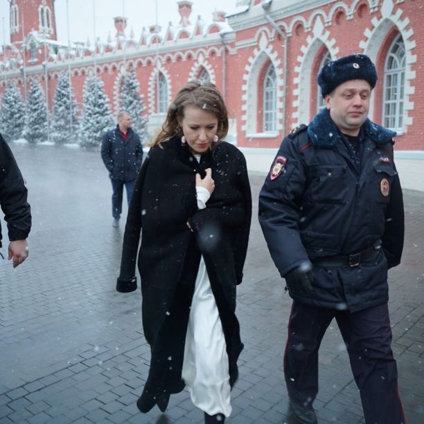    (Kseniya Sobchak Photo) ,    2,  /  - 7