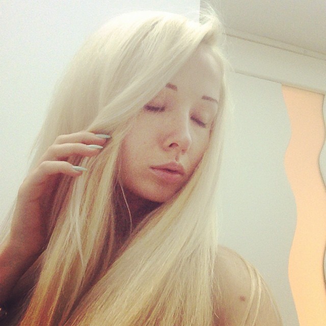 Валерия Лукьянова показала перекаченное тело и лицо без макияжа