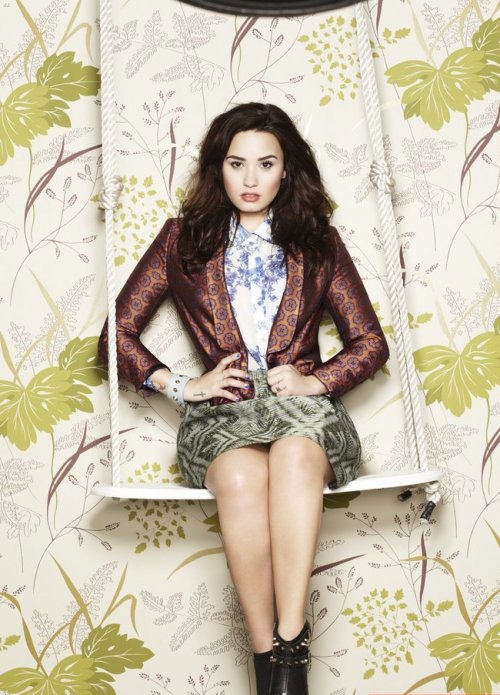 Demi Lovato Photo (  )    