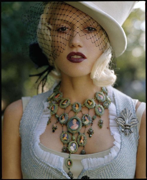 Gwen Stefani Photo (  )  ,    No Doubt /  - 2