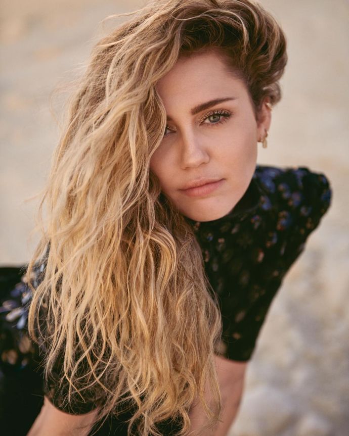   (Miley Cyrus)  -     /  - 4